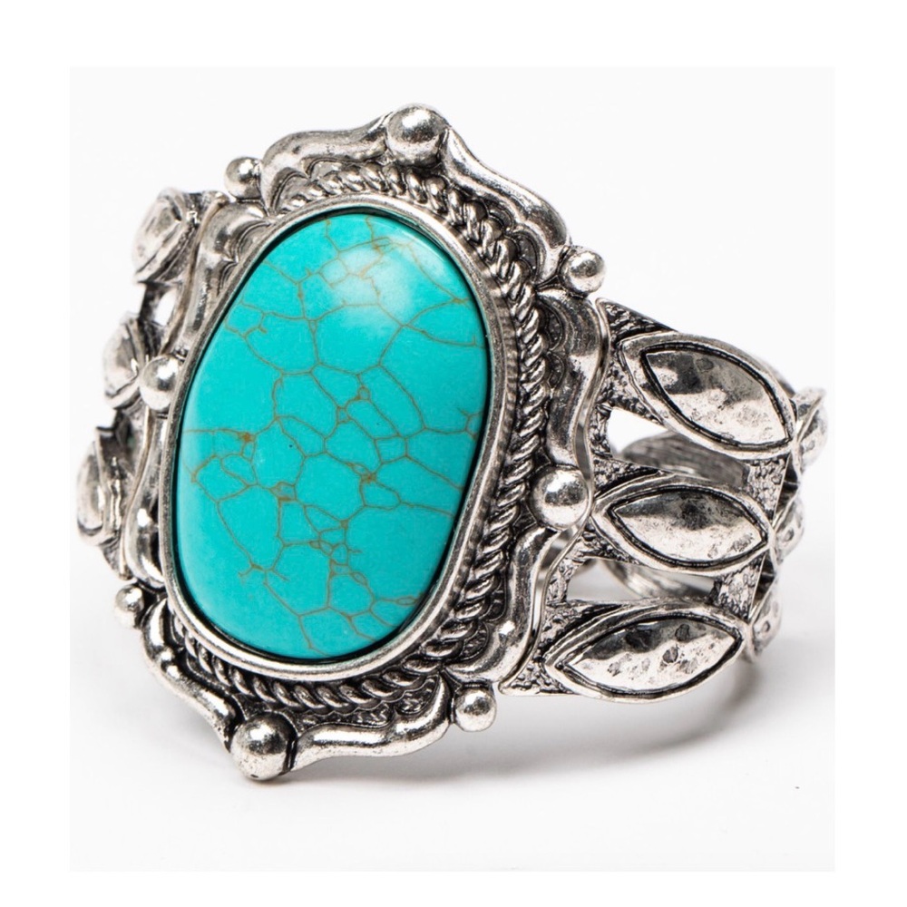 NWT ⚜️🩵⚜️ Piper K Gorgeous Turquoise Stretch Silver Tons Bracelet